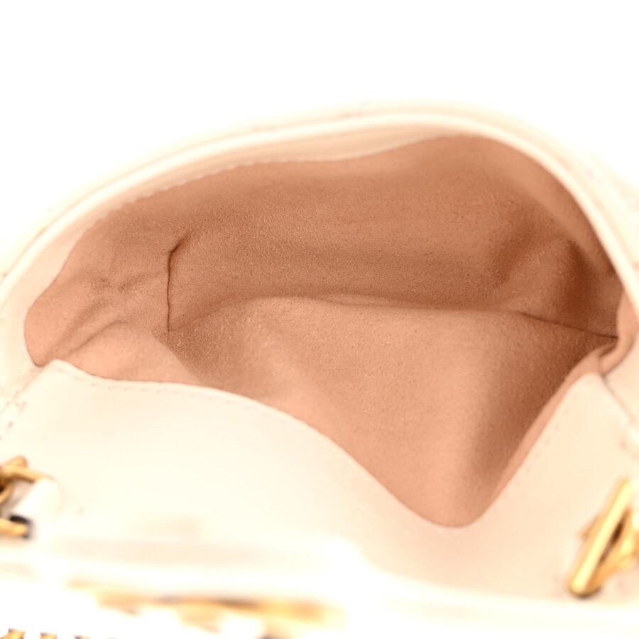 Calfskin Matelasse Heart GG Marmont 2.0 Coin Purse On A Chain Mystic White - Image 4