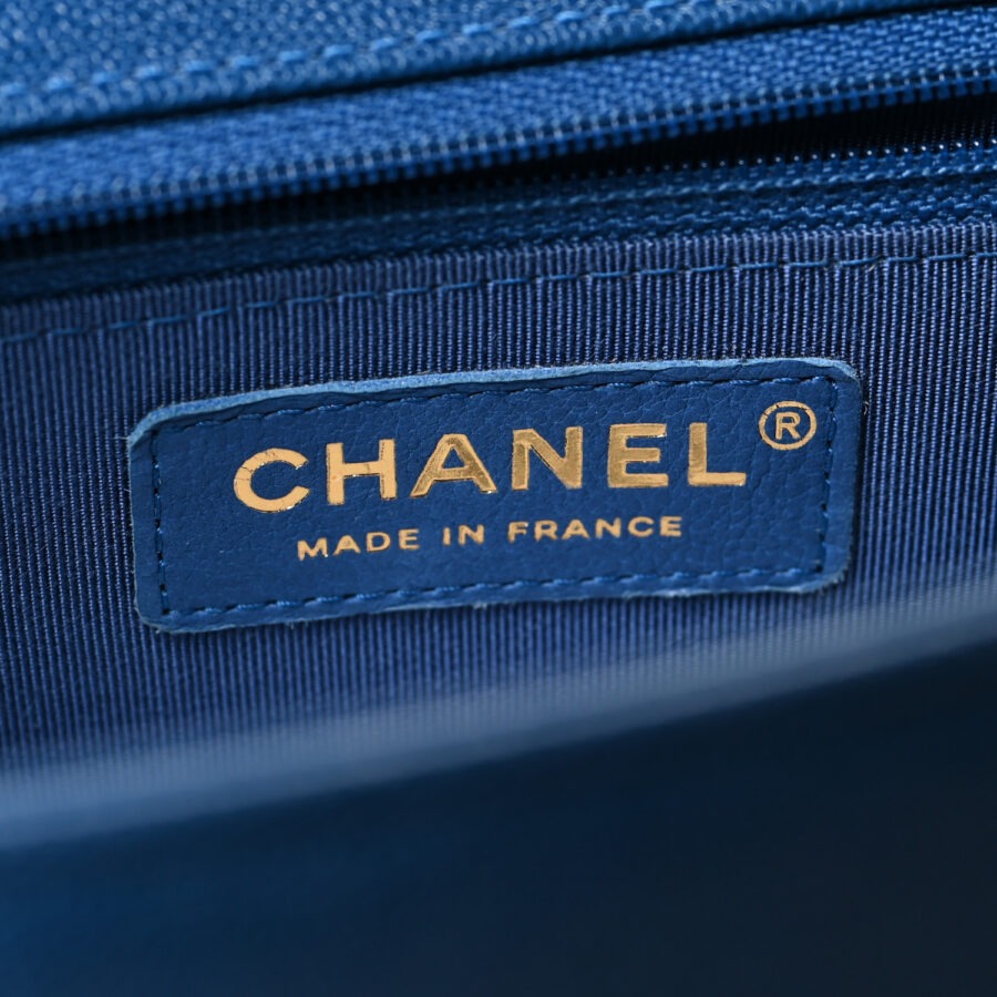 Caviar Quilted New Medium Boy Flap Blue - Image 5