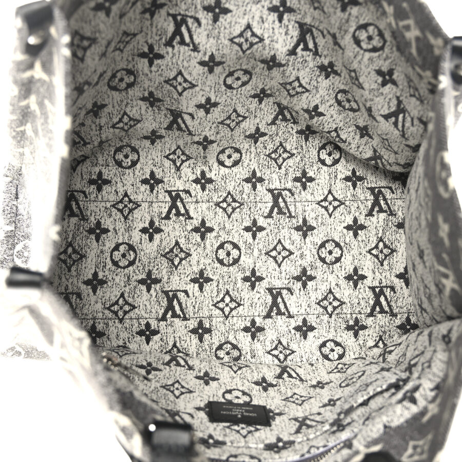 Monogram Jacquard Denim Onthego MM Black - Image 4