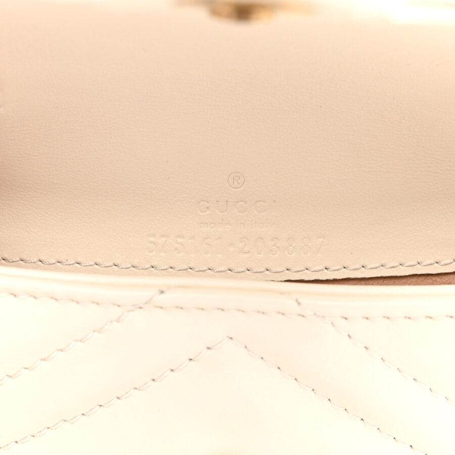 Calfskin Matelasse Heart GG Marmont 2.0 Coin Purse On A Chain Mystic White - Image 5