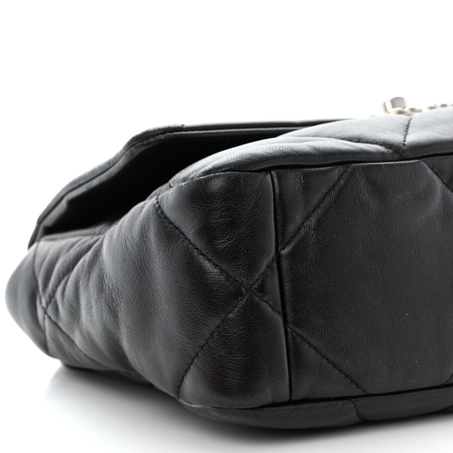 Lambskin Quilted Medium Chanel 19 Flap Black - Image 7