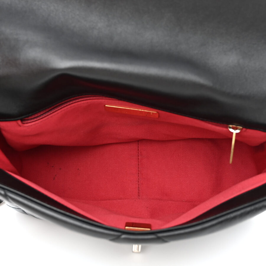 Lambskin Quilted Medium Chanel 19 Flap Black - Image 4