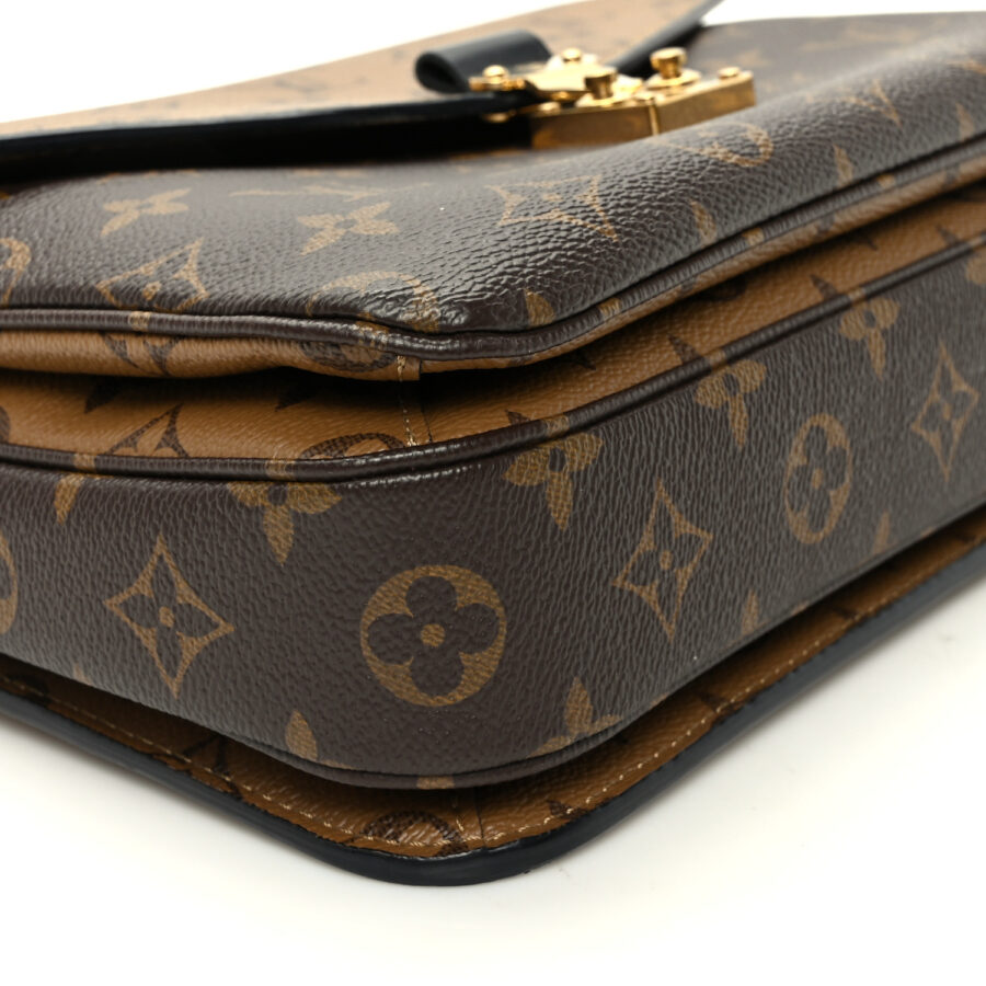 Reverse Monogram Pochette Metis - Image 7